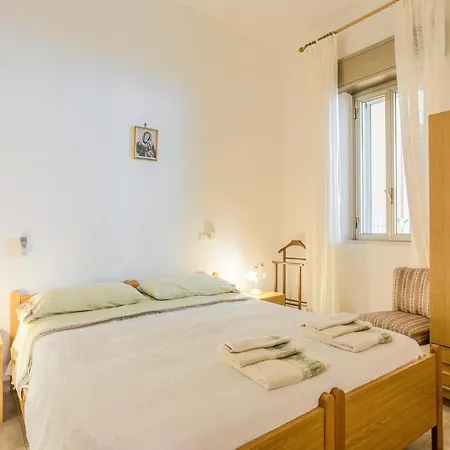 4 Bedroom Awesome In Santa Maria Del Focall 圣玛丽亚德尔法加洛