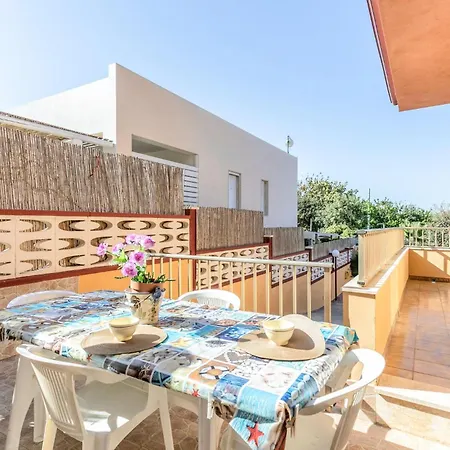 4 Bedroom Awesome In Santa Maria Del Focall 度假居 圣玛丽亚德尔法加洛